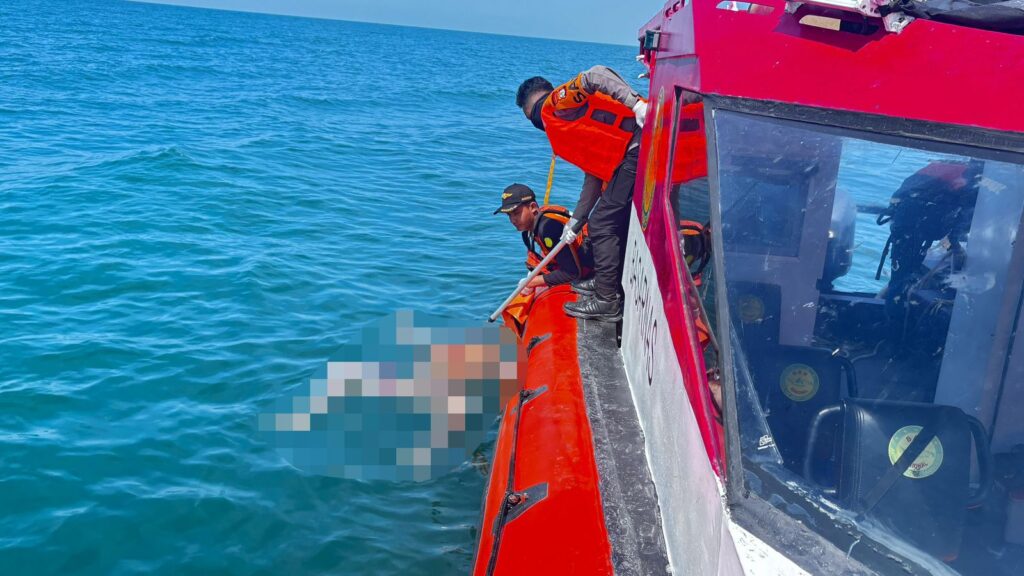 f913866f-4a3d-4d9a-b9cd-c4d453414a50