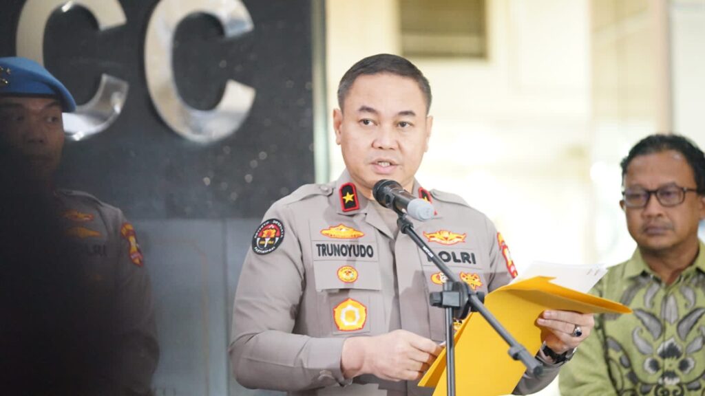 5eede4fb-b0fb-46db-bce5-c33bc4ad4bf1